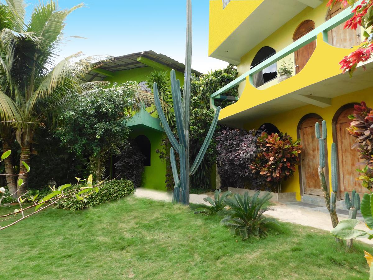 Hostal Maxima Puerto López Extérieur photo