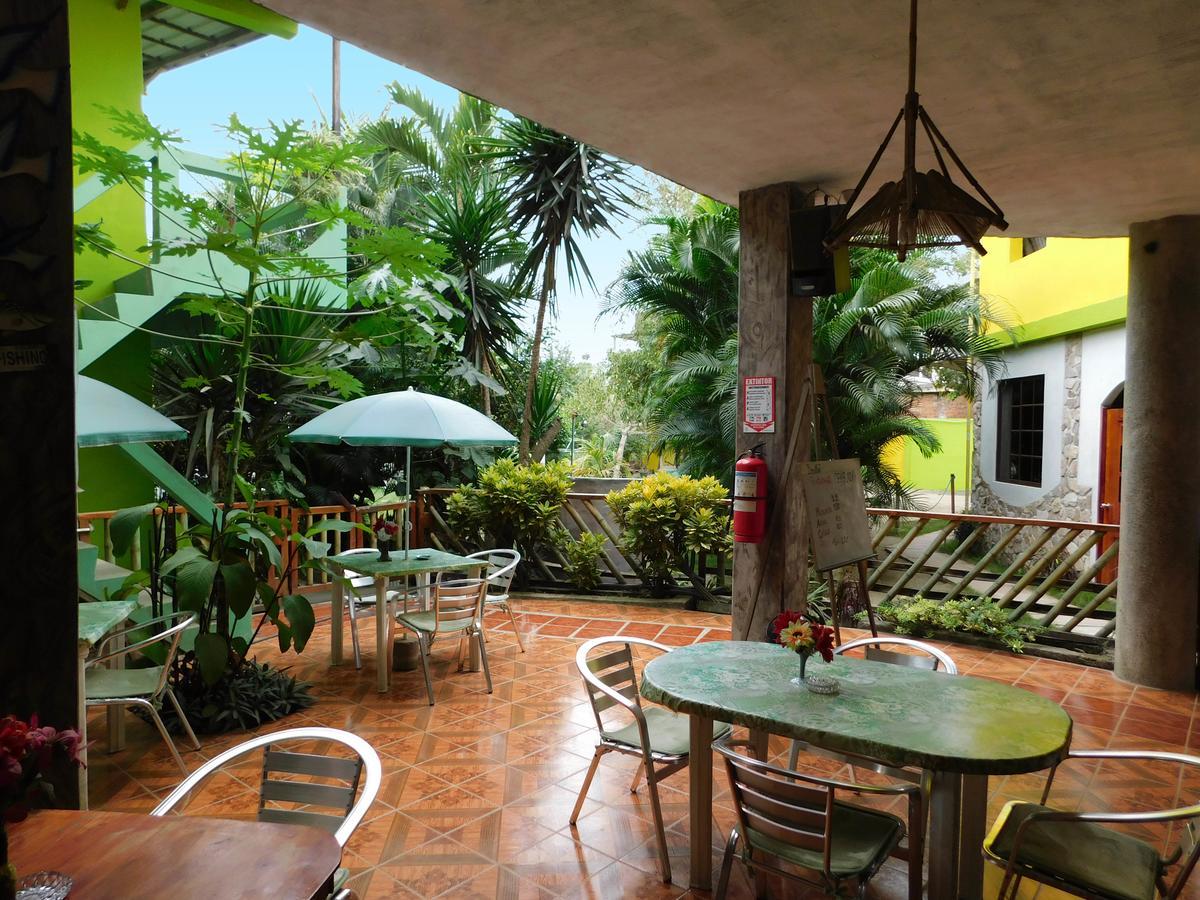Hostal Maxima Puerto López Extérieur photo