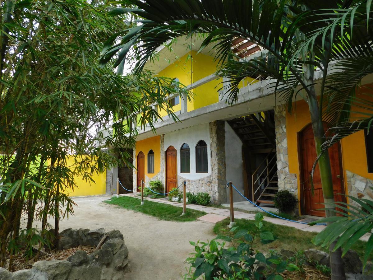 Hostal Maxima Puerto López Extérieur photo