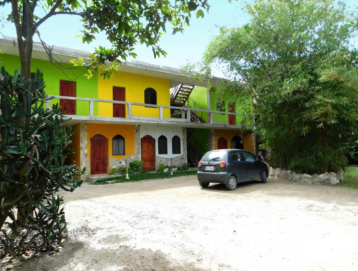 Hostal Maxima Puerto López Extérieur photo
