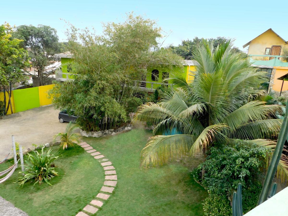 Hostal Maxima Puerto López Extérieur photo